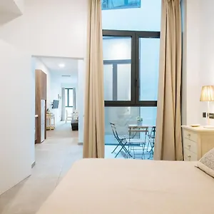 https://apartamento-centrico-en-la-calle-cruz-verde-10.es-andalucia.com